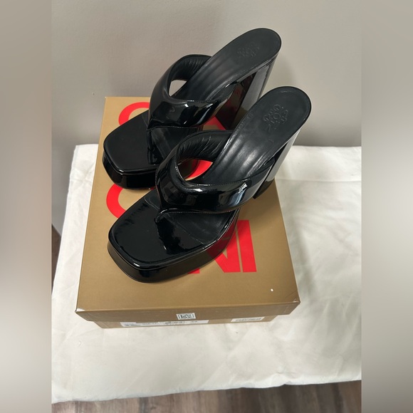 GIA Borghini Black Leather Slip On Thong Sandals Heels Platform (MRSP $475) - Picture 7 of 10